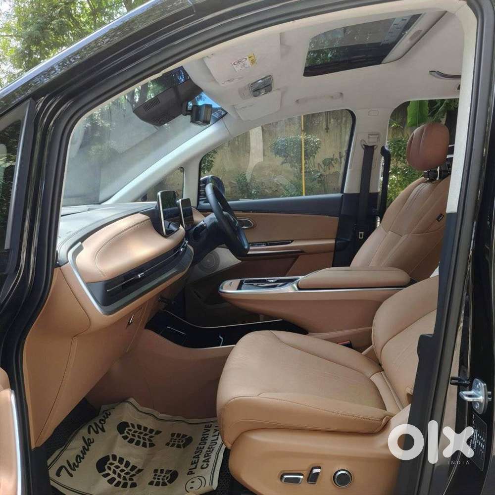 Mg M9 Presidential Limo, 2025, Electric