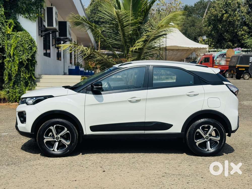 Tata Nexon 1.2 Revotron Xza Plus (o) Amt, 2023, Petrol