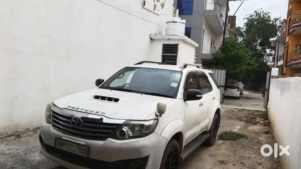 Toyota Fortuner 2015 Diesel 130000 Km Driven