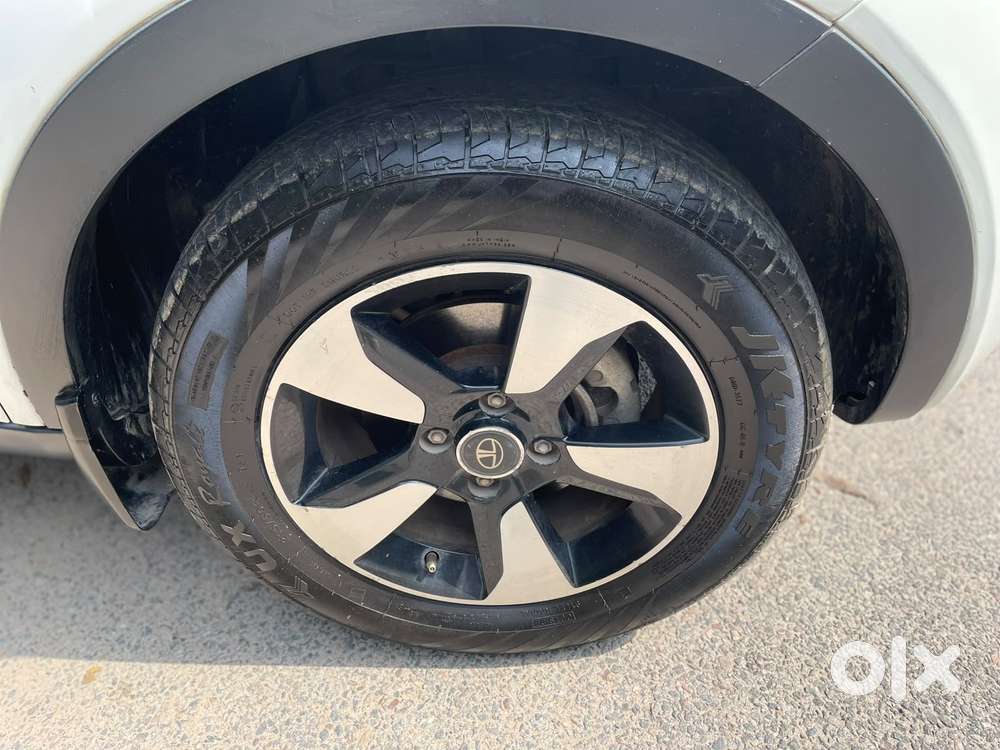 Tata Nexon 1.2 Revotron Xma Amt (s), 2019, Diesel