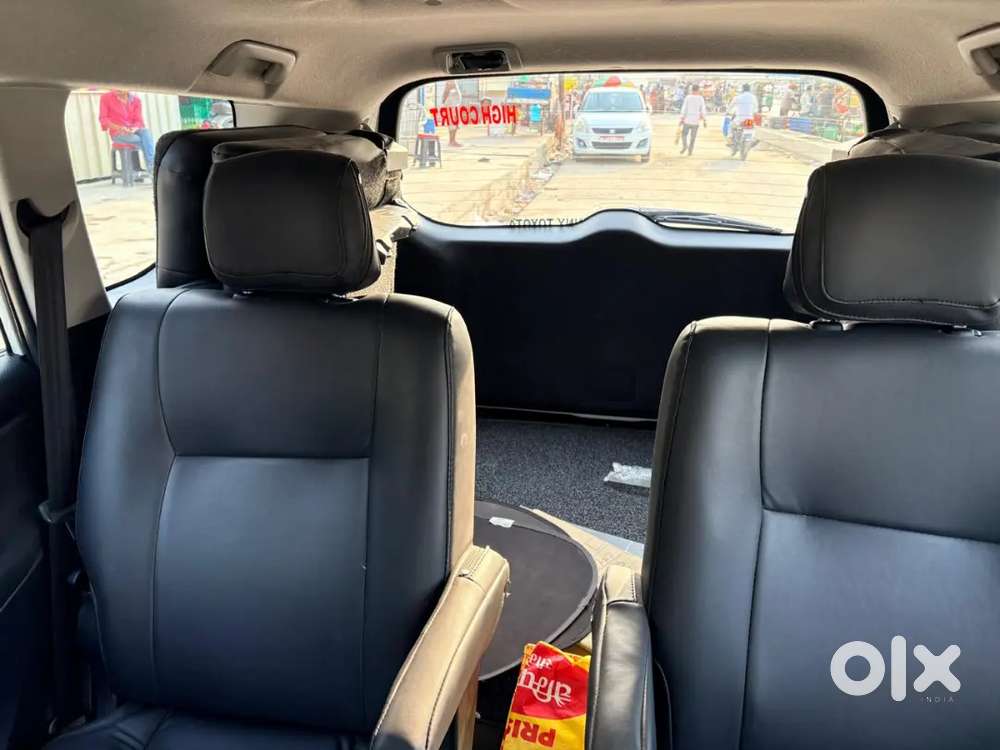 Toyota Innova Crysta 2022 Petrol Well Maintained
