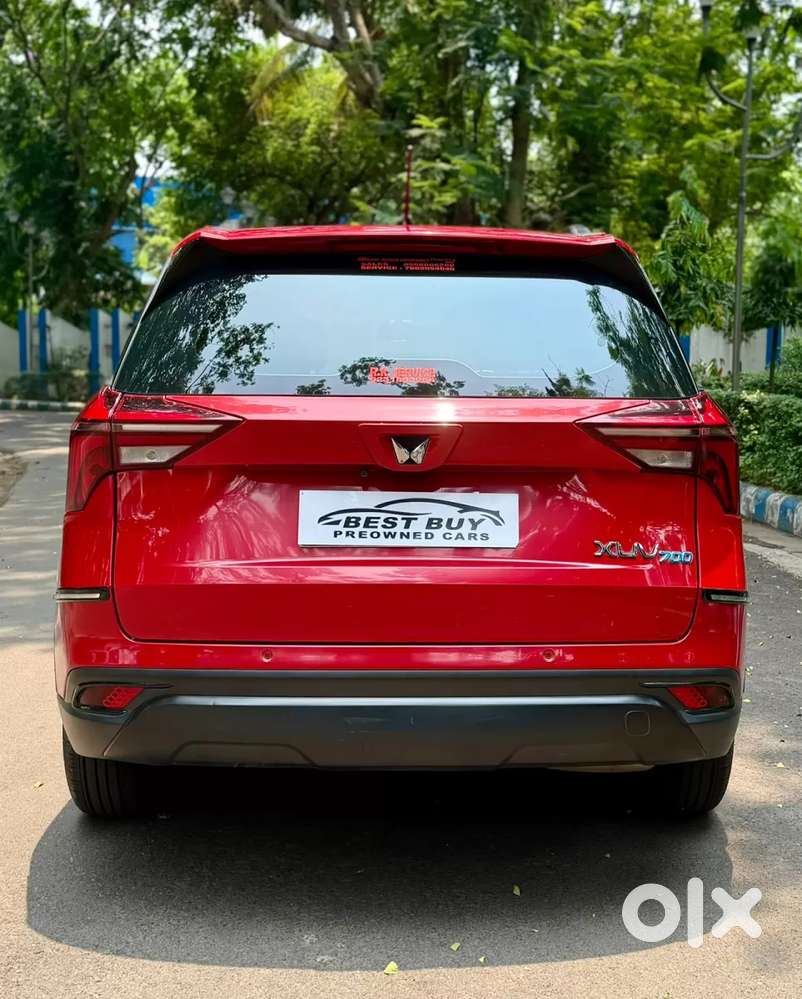Mahindra Xuv700 2.0 Mx Petrol Mt 5 Str, 2023, Petrol