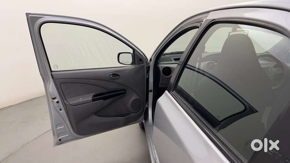 Toyota Etios 2010-2012 G, 2011, Petrol