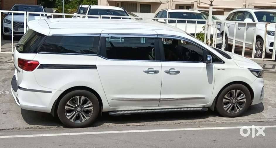 Kia Carnival Premium 8 Str, 2021, Diesel