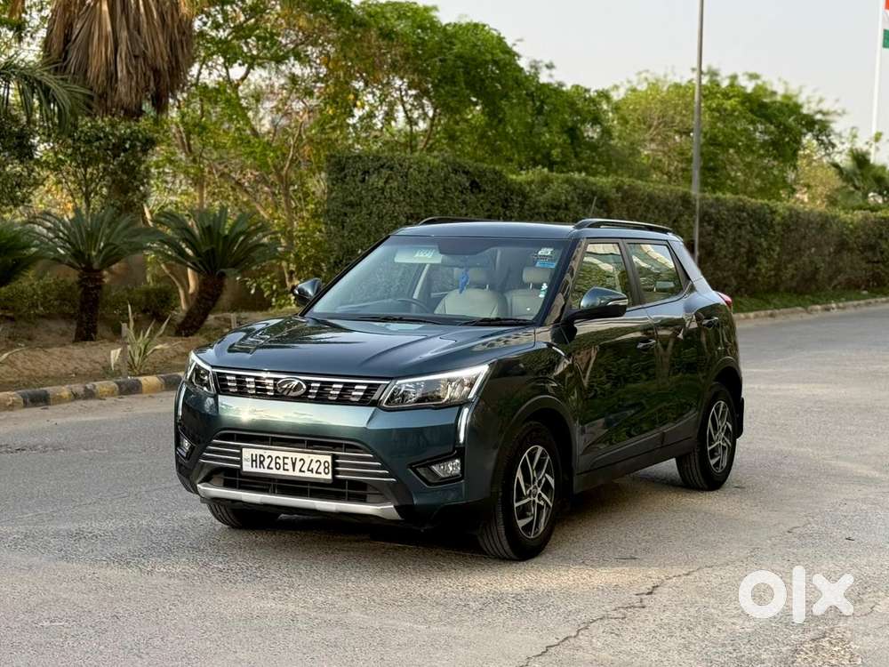 Mahindra Xuv300 1.2 W8 (o) Amt Petrol, 2022, Petrol