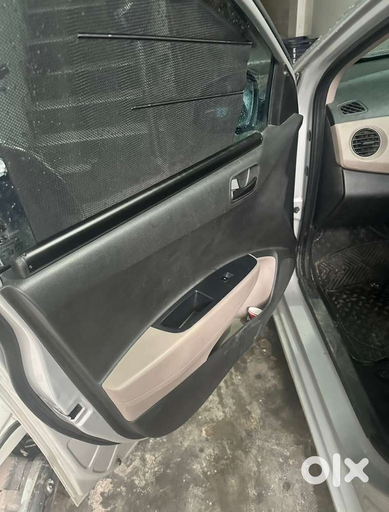 Hyundai Grand I10 2016 Cng All Original Car Second Owner
