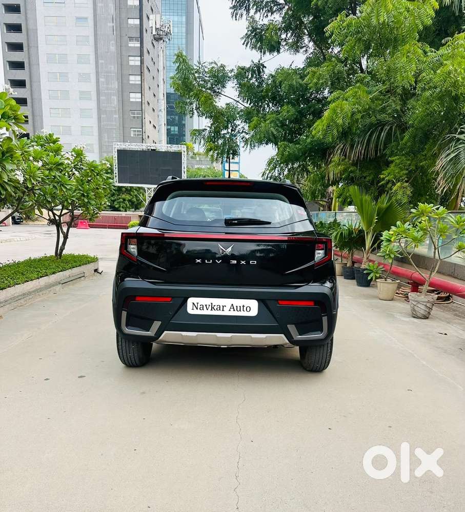 Mahindra Xuv 3xo Ax5l 1.2 Petrol At, 2026, Petrol