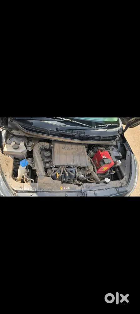 Title: Hyundai Aura 2023 Top Model | Single Owner | New Tyres