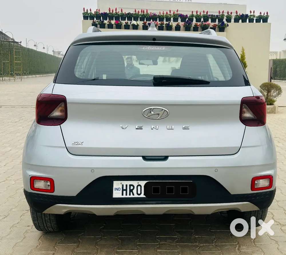 Hyundai Venue 2022 Diesel Well Maintained