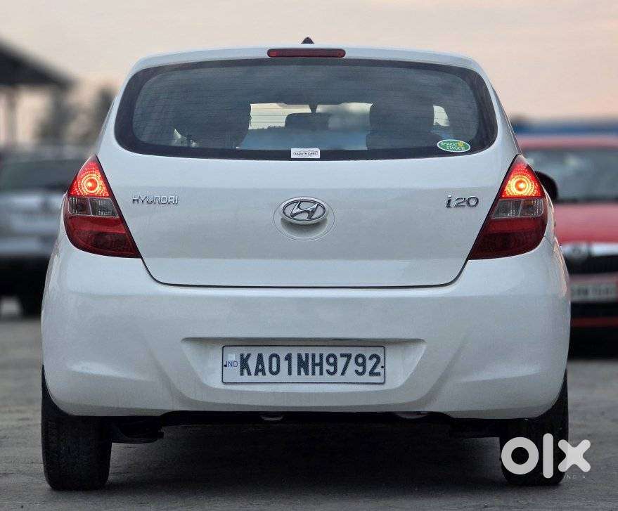 Hyundai I20 2010-2012 1.2 Sportz, 2011, Petrol