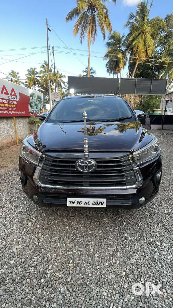 Toyota Innova Crysta 2.4 V 8 Str, 2016, Diesel