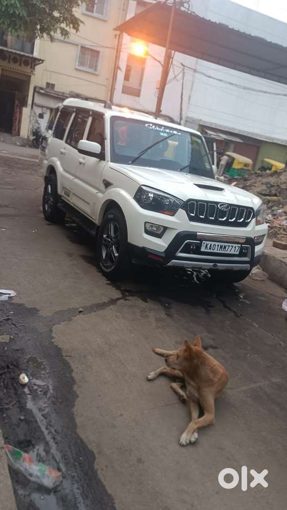 Mahindra Scorpio-n Diesel 2015 Show Room Maintenance