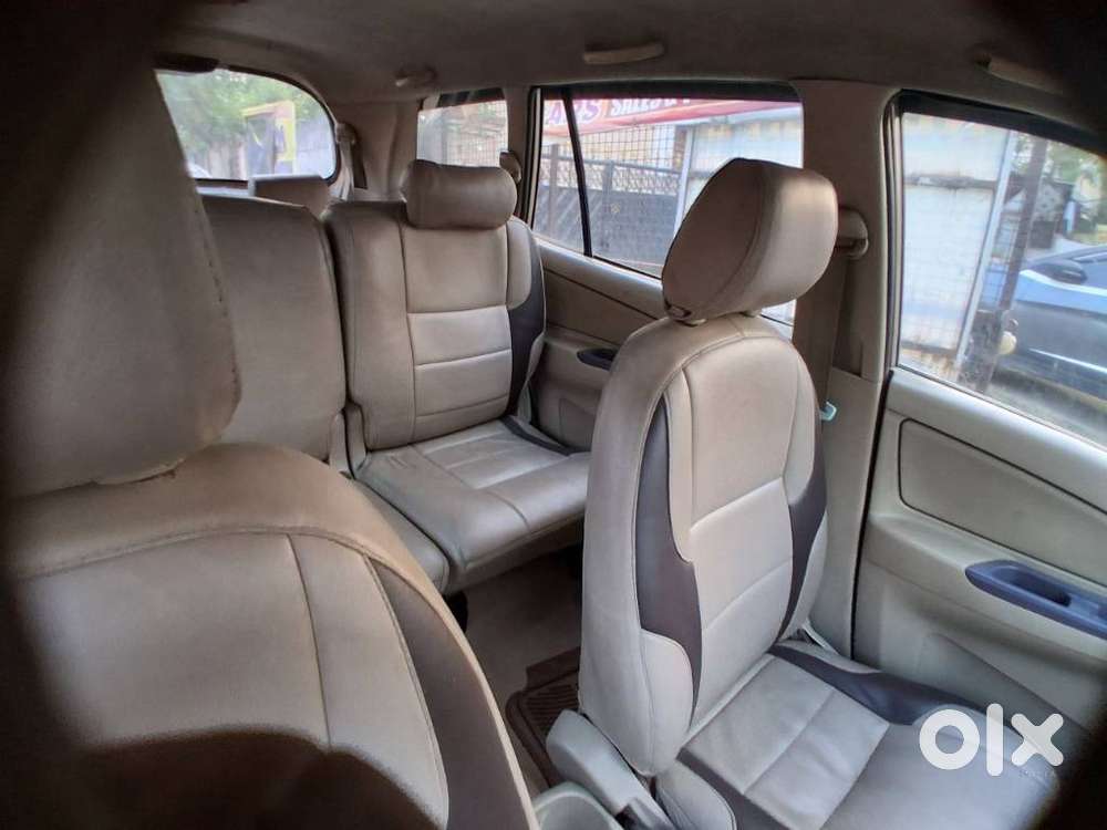 Toyota Innova 2.5 G (diesel) 8 Seater, 2005, Diesel