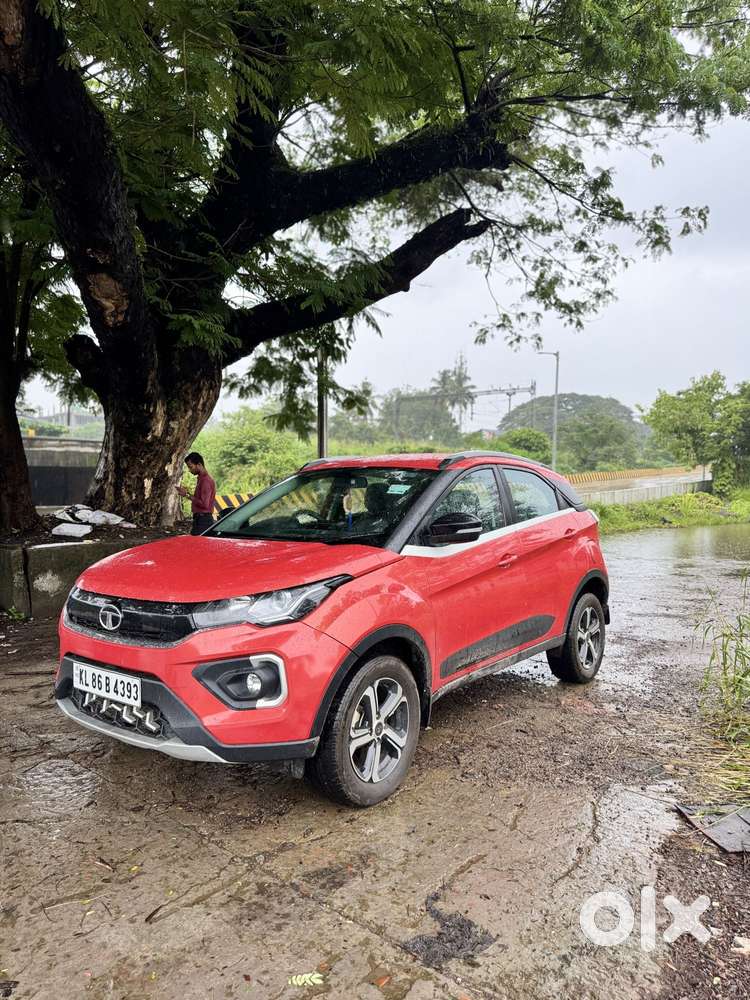Tata Nexon 1.2 Revotron Xza Plus, 2023, Petrol