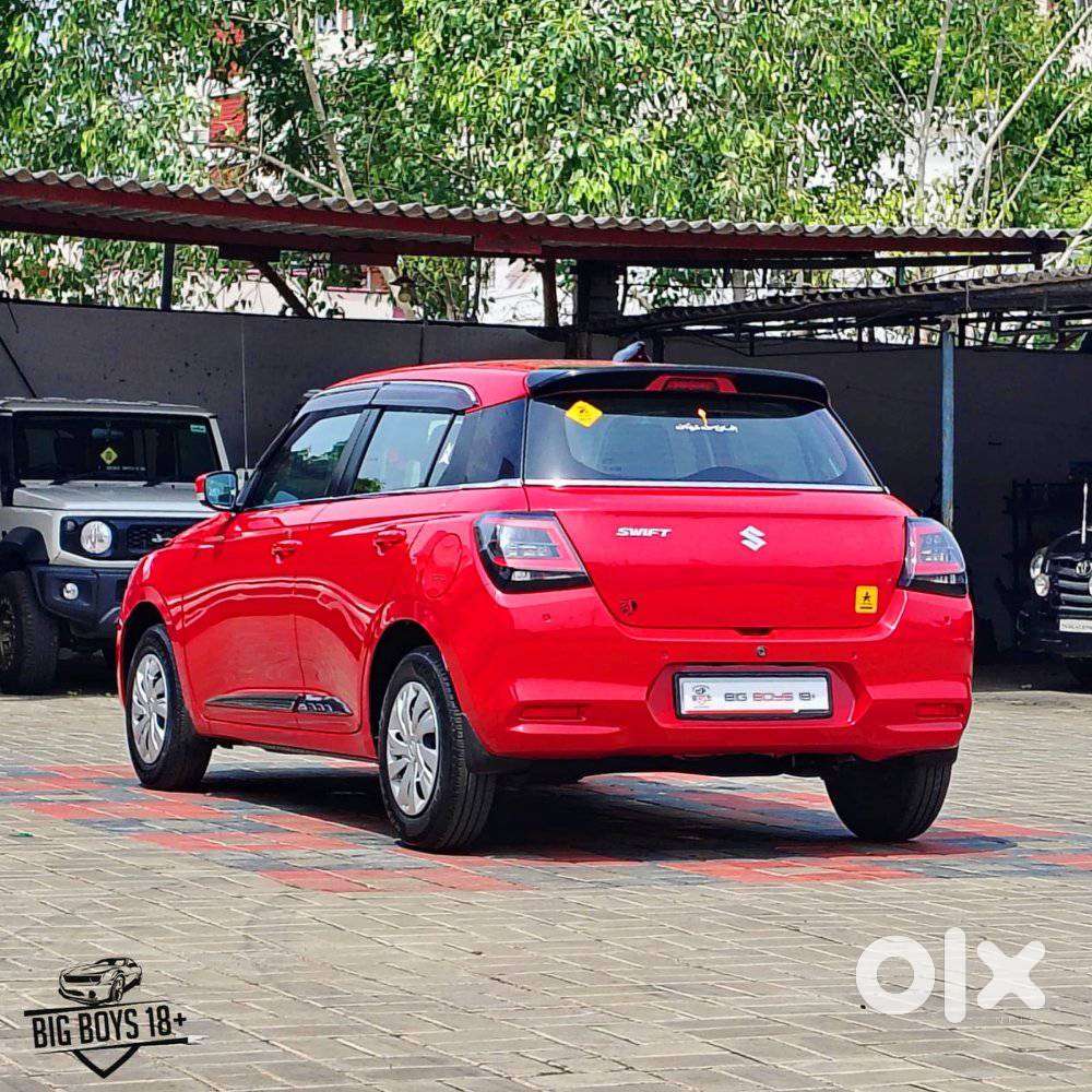 Maruti Suzuki Swift Vxi + Manual, 2025, Petrol