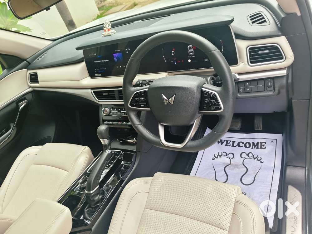 Mahindra Xuv700 2.2 Ax 7 Diesel At Str, 2023, Diesel