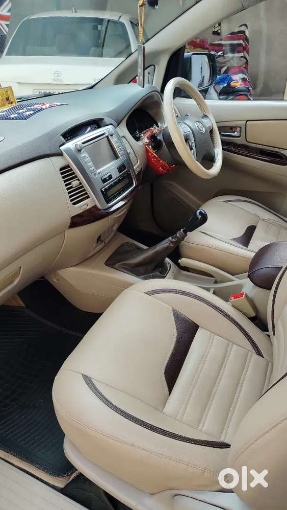 Toyota Innova 2014