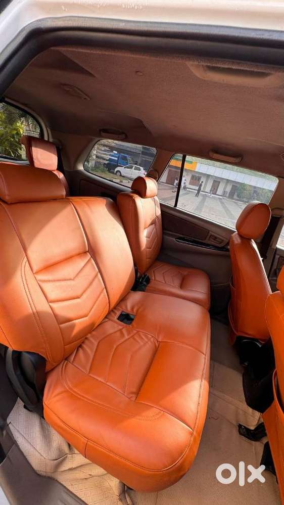 Toyota Innova 2.5 G (diesel) 8 Seater, 2015, Diesel