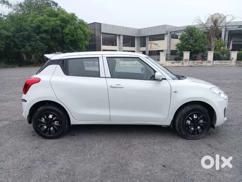 Maruti Suzuki Swift Lxi, 2022, Petrol
