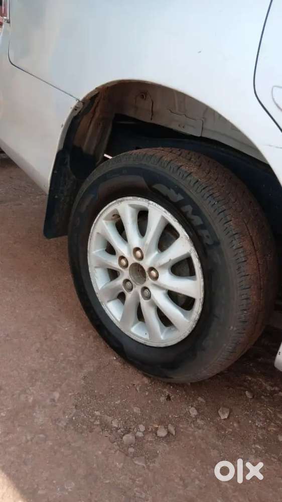 Toyota Innova Hycross 2019