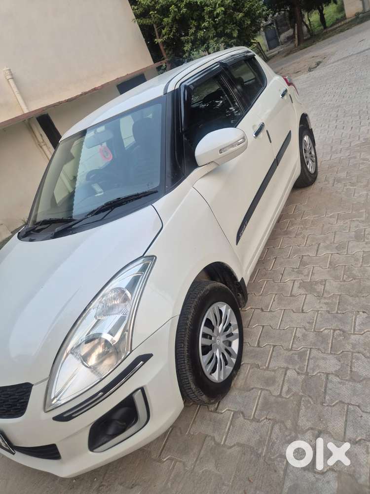 Maruti Suzuki Swift Vxi + Manual, 2016, Petrol