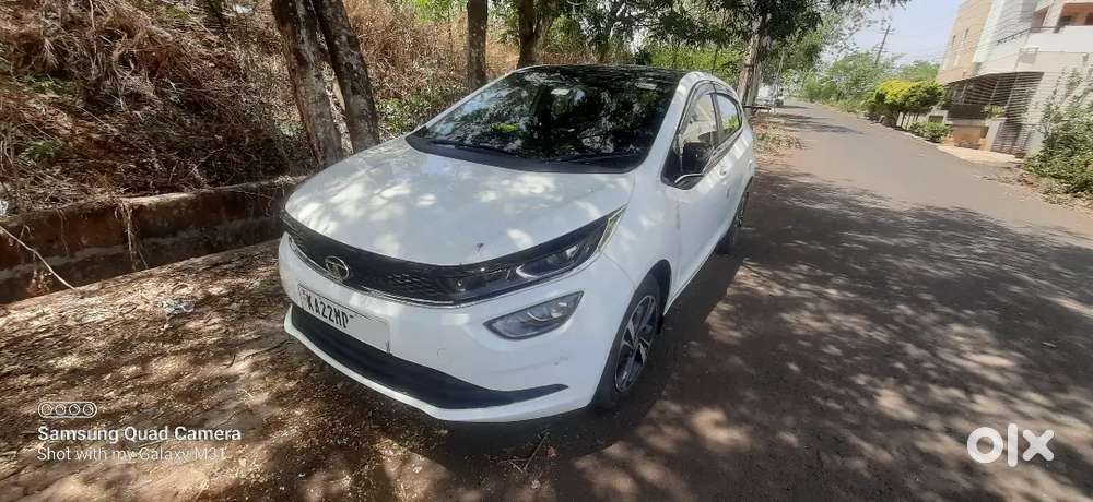 Top End , Dct, Sunroof, Duel Tone