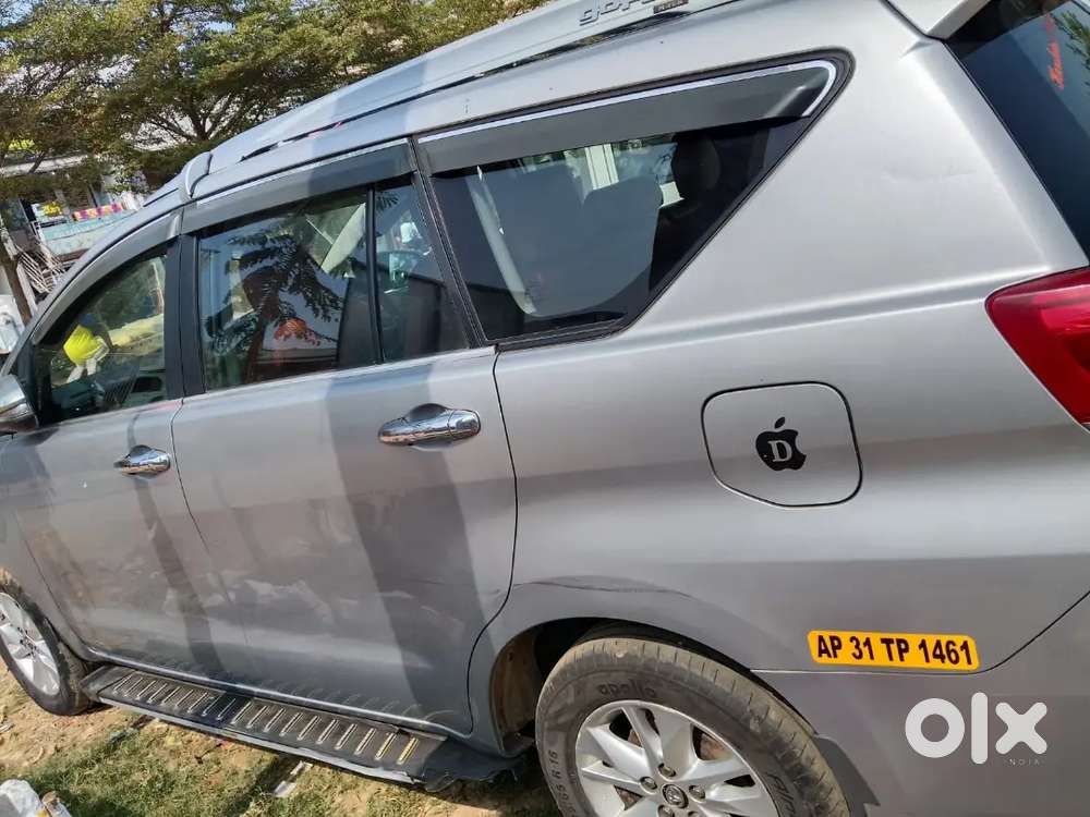 Toyota Innova Crysta 2018 Diesel 220000 Km Driven