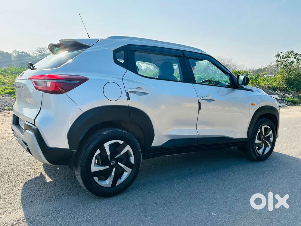 Nissan Magnite 1.0 Xv Premium, 2021, Petrol