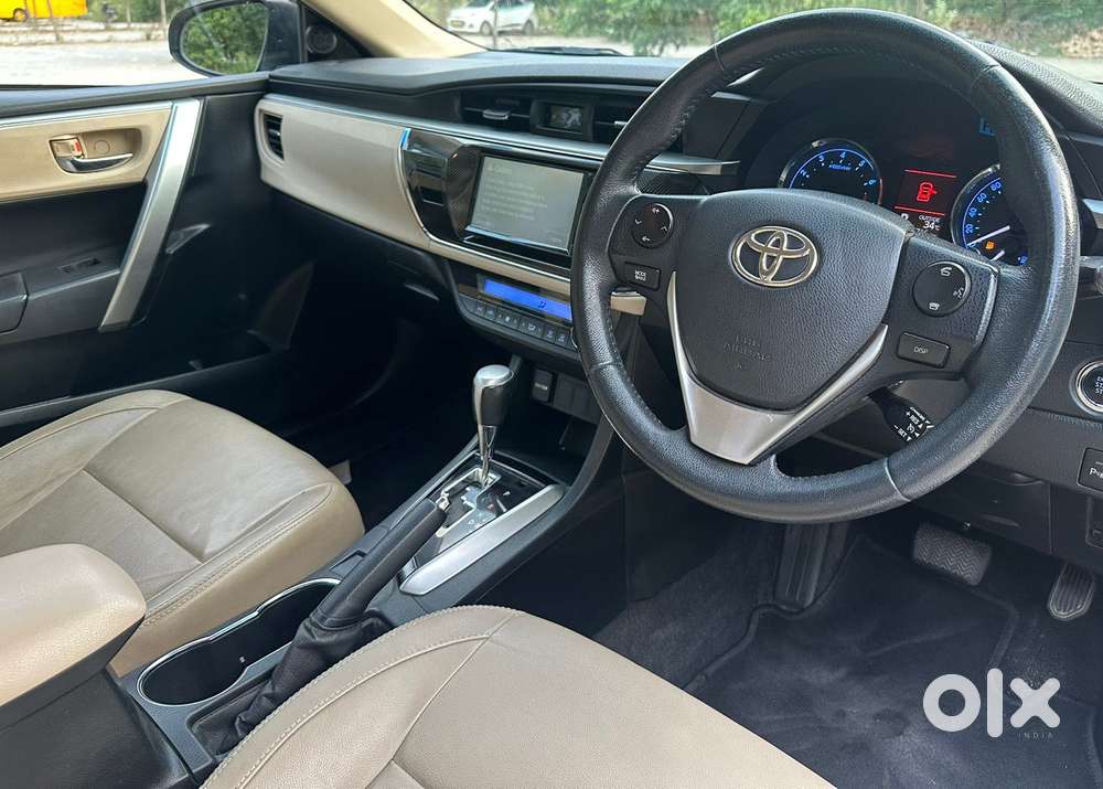 Toyota Corolla Altis Vl At, 2015, Petrol