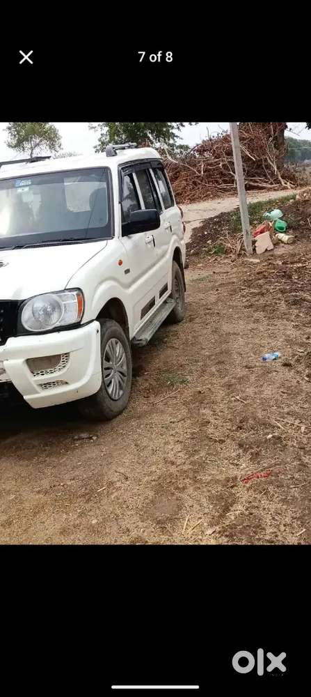 Mahindra Ex 8 2014