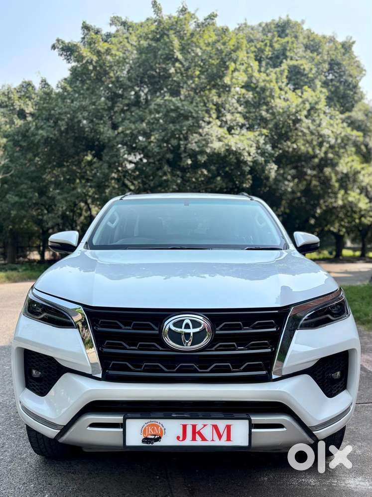 Toyota Fortuner 4x2 At 2.7 Petrol, 2024, Petrol