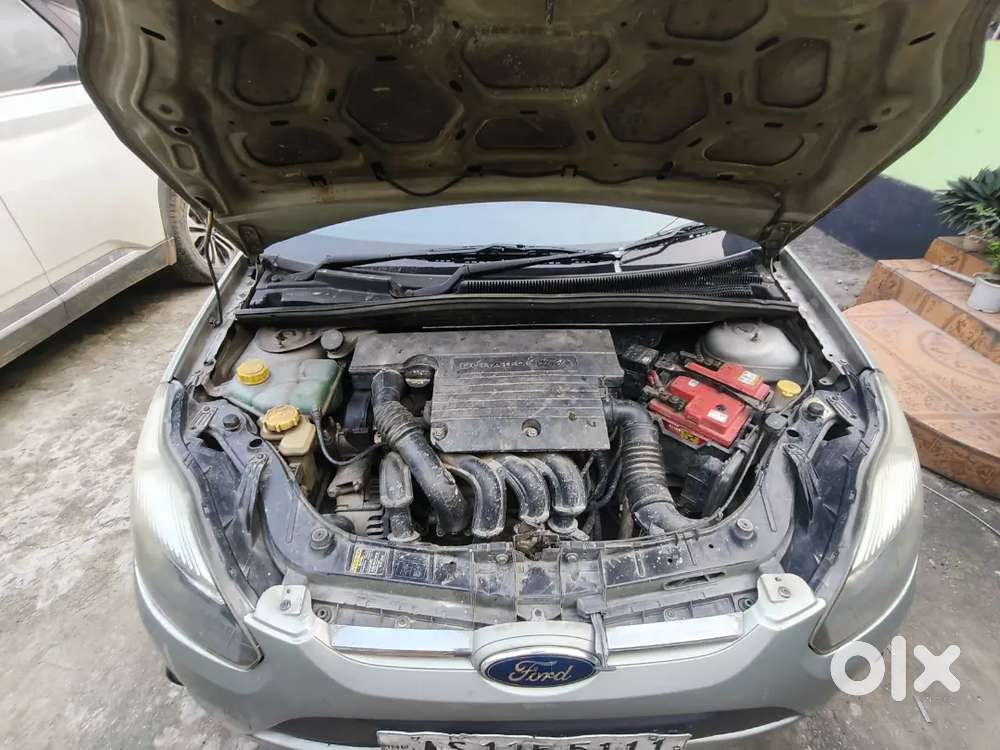 Ford Figo 2012 Petrol 75000 Km Driven.