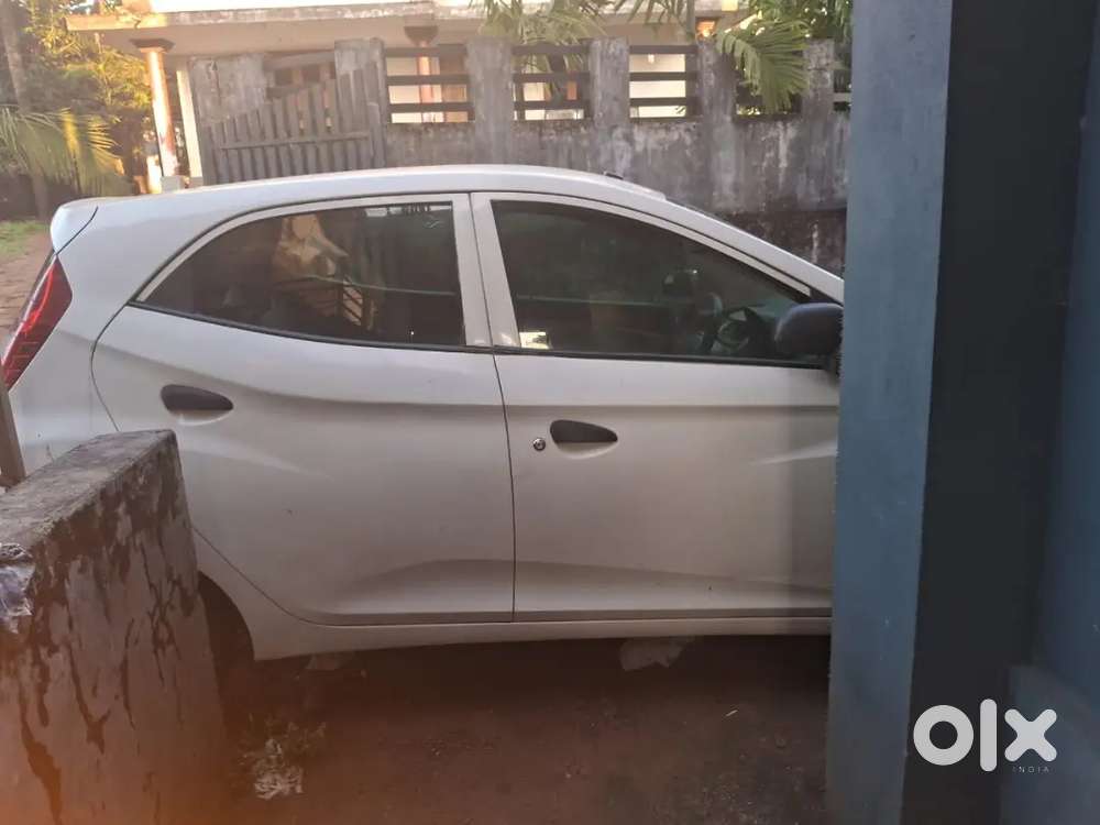 Hyundai Eon 2016 Petrol 100000 Km Driven