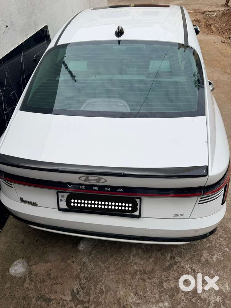 Hyundai Verna Petrol 2025
