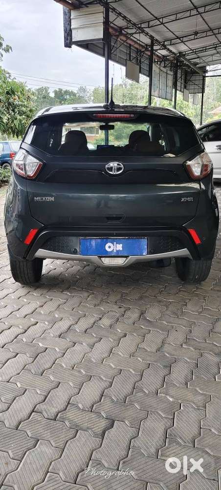 Tata Nexon 1.2 Revotron Xma Amt (s), 2018, Petrol