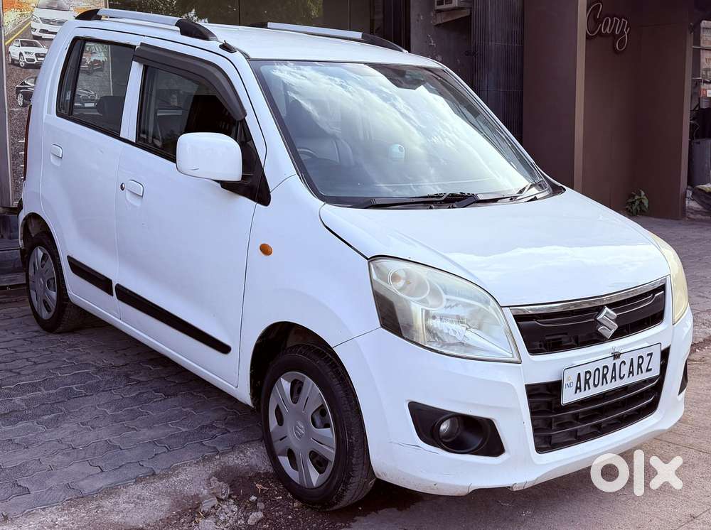 Maruti Suzuki Wagon R 1.0 Vxi Plus (o) Amt, 2018, Petrol