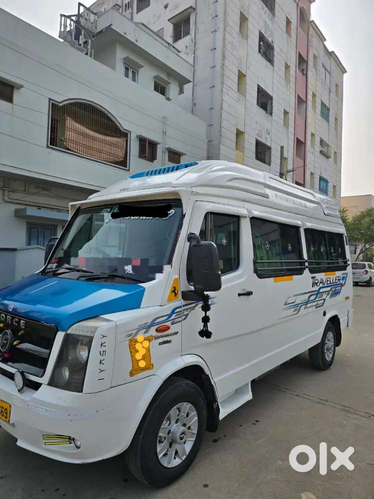 Force Motors Tempo Traveller 2017 Variant 12 Str