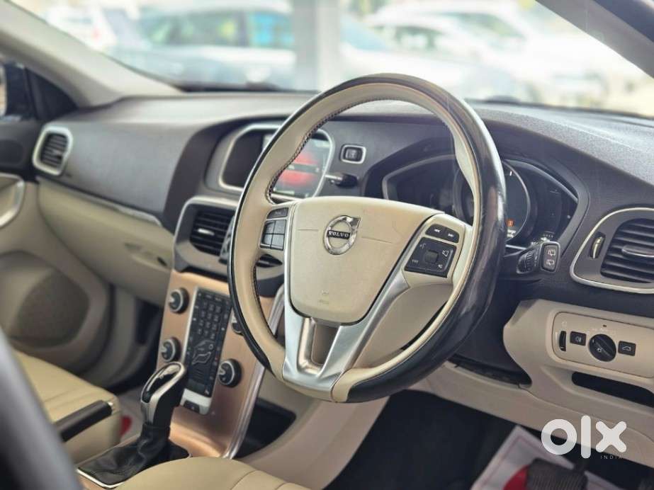 Volvo V40 Cross Country D3, 2016, Diesel