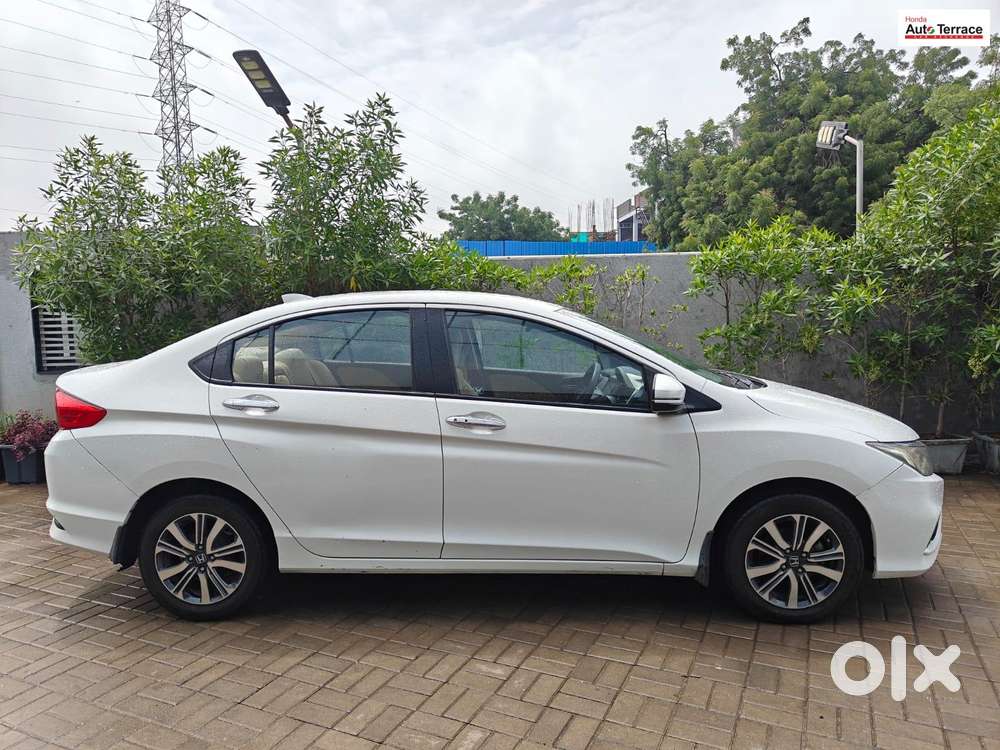 Honda City V Mt, 2022, Petrol
