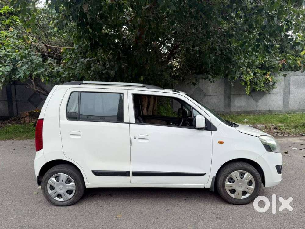 Maruti Suzuki Wagon R 1.0 Vxi Cng, 2017, Cng & Hybrids
