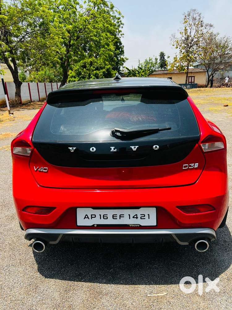 Volvo V40 2016 Diesel 105000 Km Driven