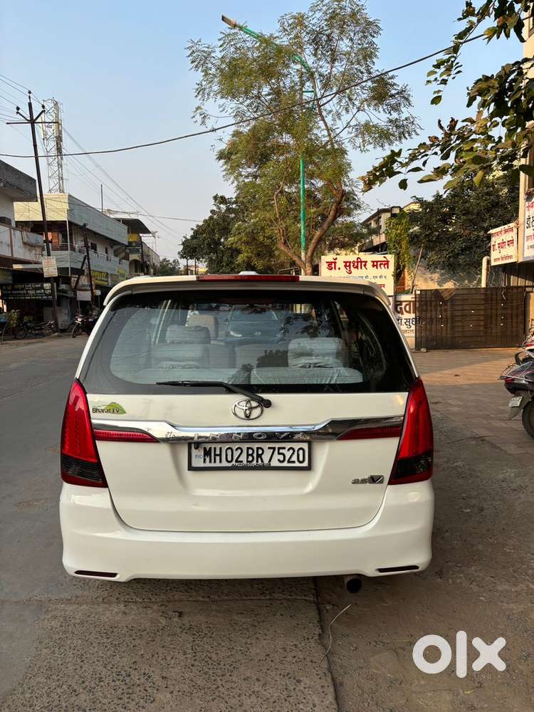 Toyota Innova 2011 Diesel Well Maintained