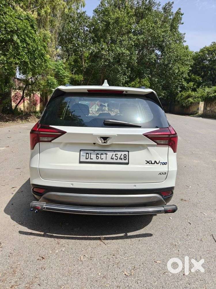 Mahindra Xuv700 2.0 Ax 5 Petrol Mt Str, 2023, Petrol