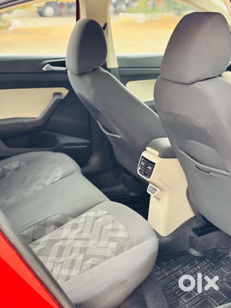 Skoda Slavia Ambition 1.0l Tsi At, 2022, Petrol