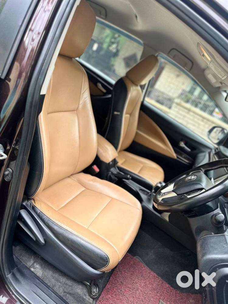 Toyota Innova Crysta 2.8 Gx At, 2016