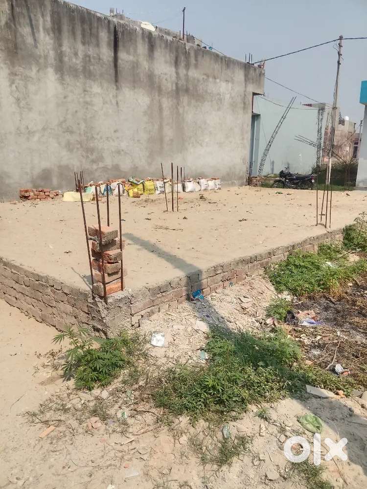 Sell Plot 819 Sf Me H