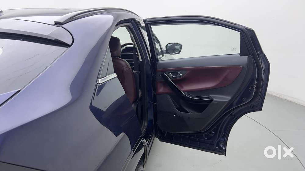 Tata Curvv Accomplished S 1.2 Revotron Petrol 7dca, 2025, Petrol