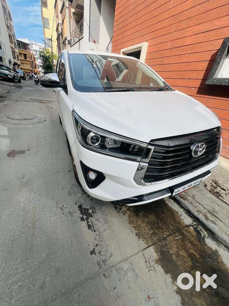 Toyota Innova Crysta 2022 Petrol Well Maintained