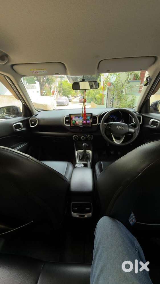 Hyundai Venue 2020 Petrol 64100 Km Driven