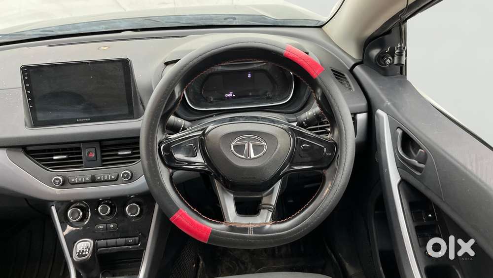 Tata Nexon 1.2 Revotron Xm (s), 2023, Petrol